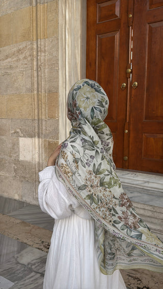 Lidya scarf