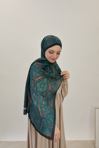 EDNA SCARF 18