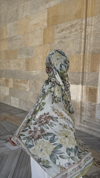 Lidya scarf