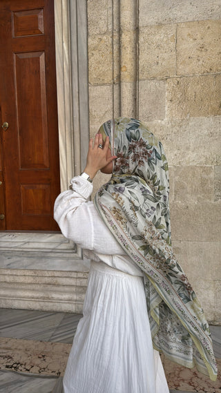 Lidya scarf