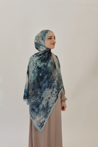FAYLINN SATIN SCARF 52