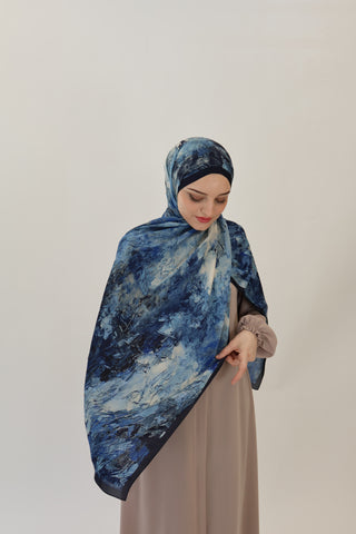 FAYLINN SATIN SCARF NAVY 51